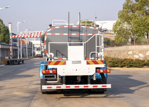 12方陜汽德創純電動灑水車_楚勝牌CSC5187GPSSBEV型純電動綠化噴灑車 12方陜汽德創純電動灑水車_楚勝牌CSC5187GPSSBEV型純電動綠化噴灑車